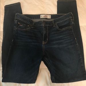 HOLLISTER Jeans Size 9R 29W/33L. $25.